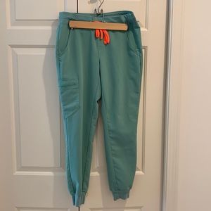 FIGS jade small scrub joggers